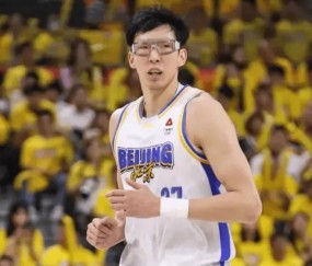 黑白体育官方网站-G2输广东4坏消息！周琦麦基出隐患，曾凡博不稳，该重用威廉姆斯